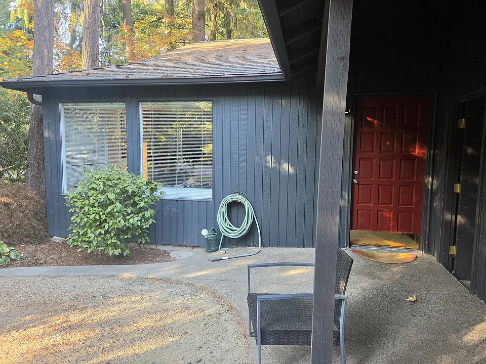 55 Oriole Ln