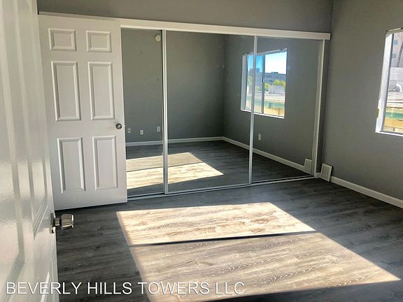 5th image of 125 N Doheny Dr APT 203