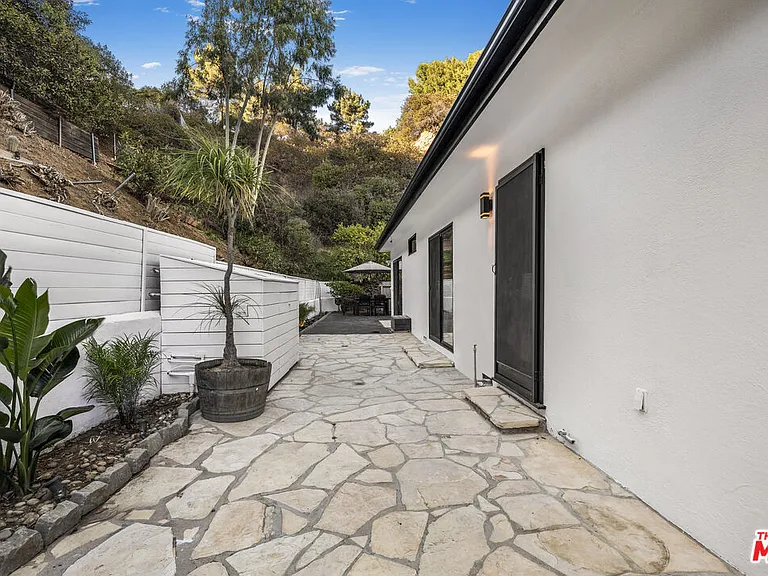 9596 Shirley Ln — Photo 38