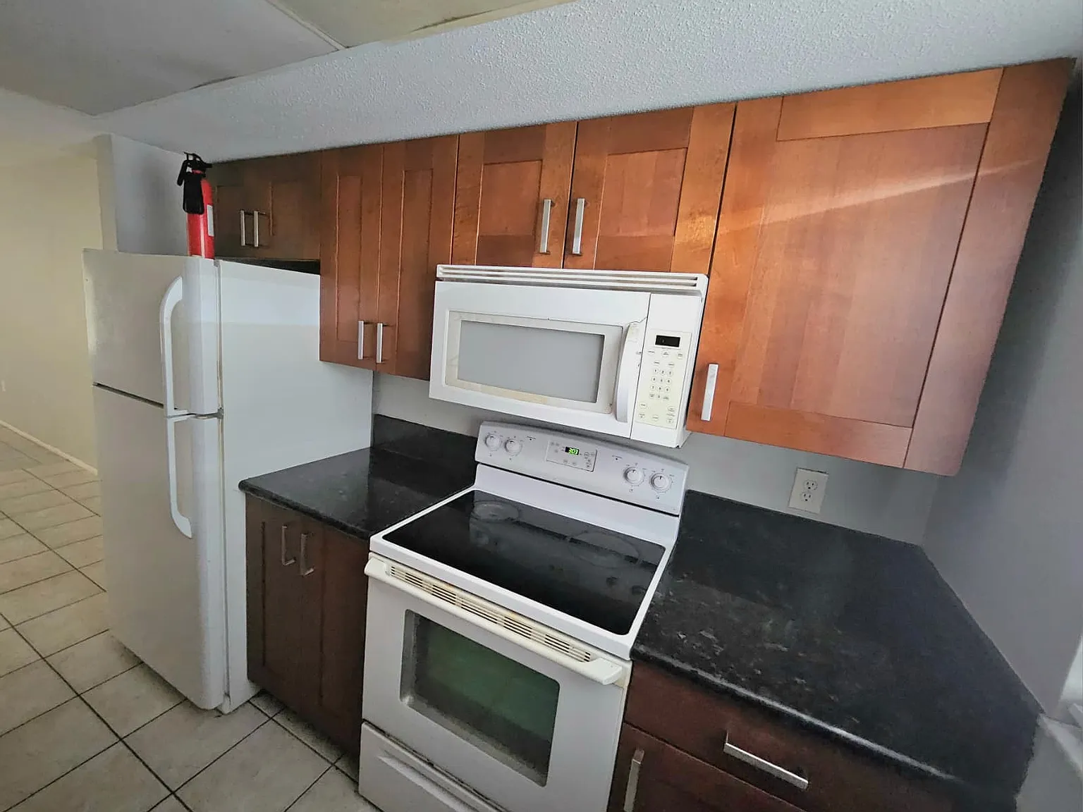 2 bed, 782 sqft, $1,640 — Photo 2