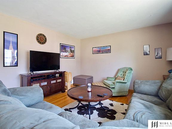 2nd image of 2629 S 87th St
