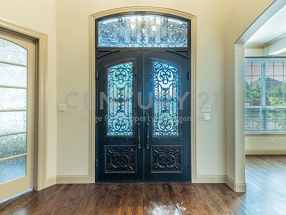 3rd image of 7565 Rawlins Ln