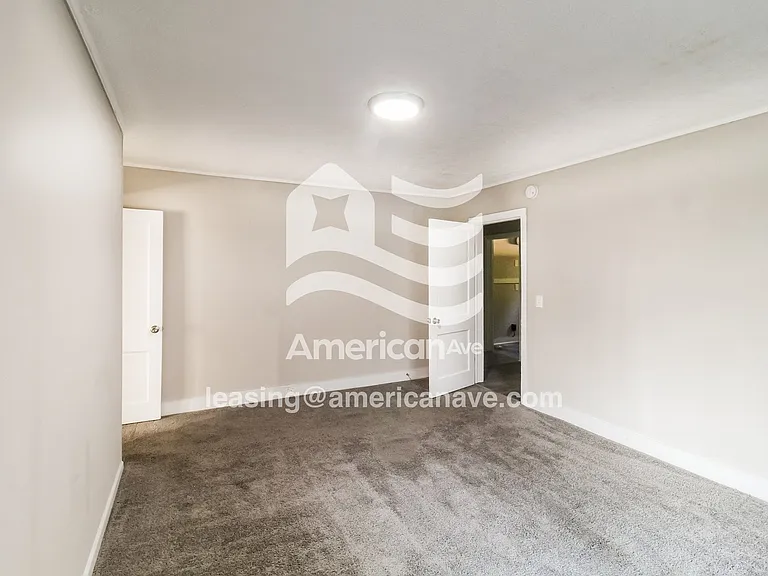 719233_012_wm_-_bedroom_13628517.jpg