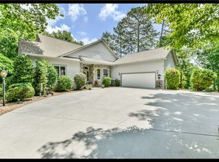 34 Calm Sea Dr, Salem, SC 29676