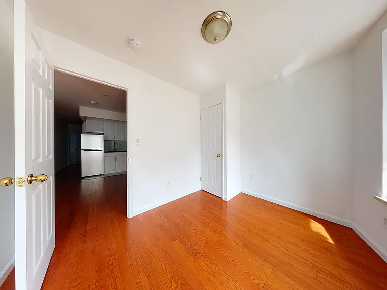 104 2nd Ave #7 — Photo 9