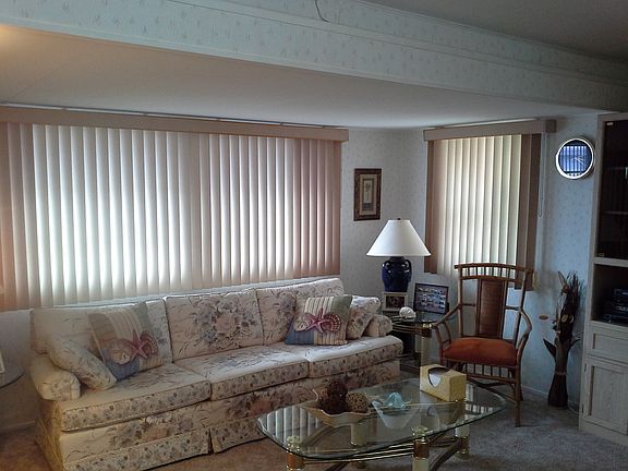 5th image of 57 Temple Cir