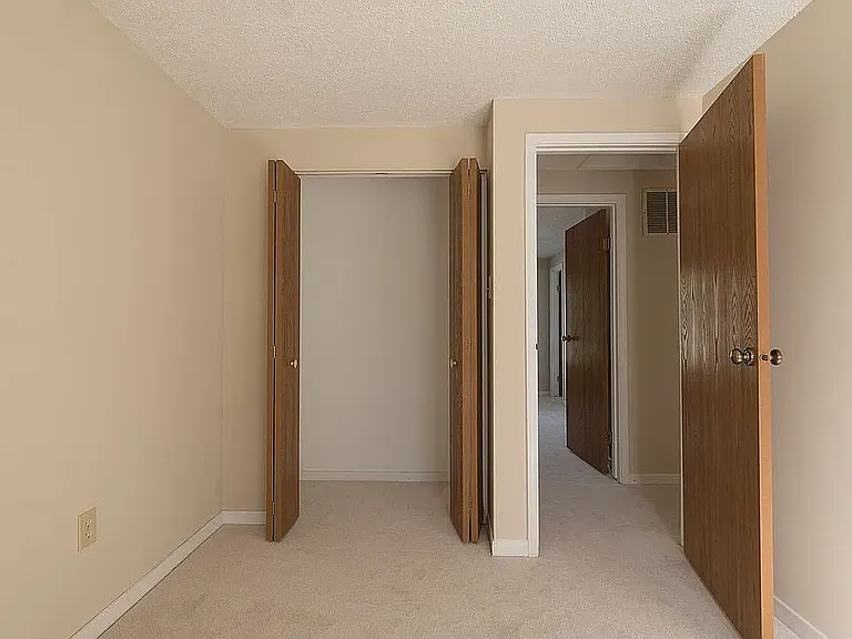 202 Lily Ct — Photo 12