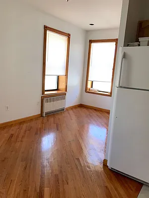 Rented by Capri Jet Realty Corp | media 7