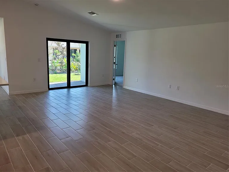 11383 Baggot Ave — Photo 16