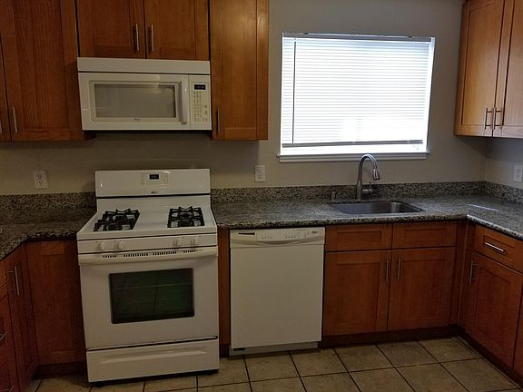 gas oven, micro, dishwasher