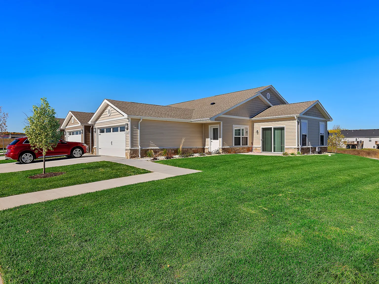 Redwood Merrillville — Photo 3