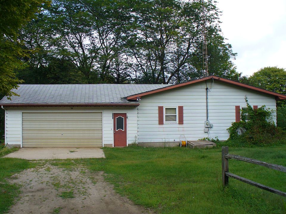 1st image of 5090 Pine Dr