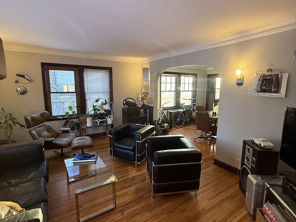 1st image of 2924 33rd Ave S APT 1
