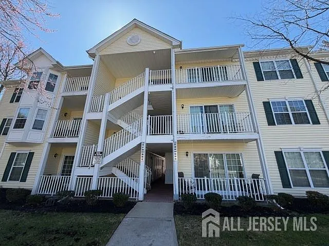 89 Albury Way photo 1