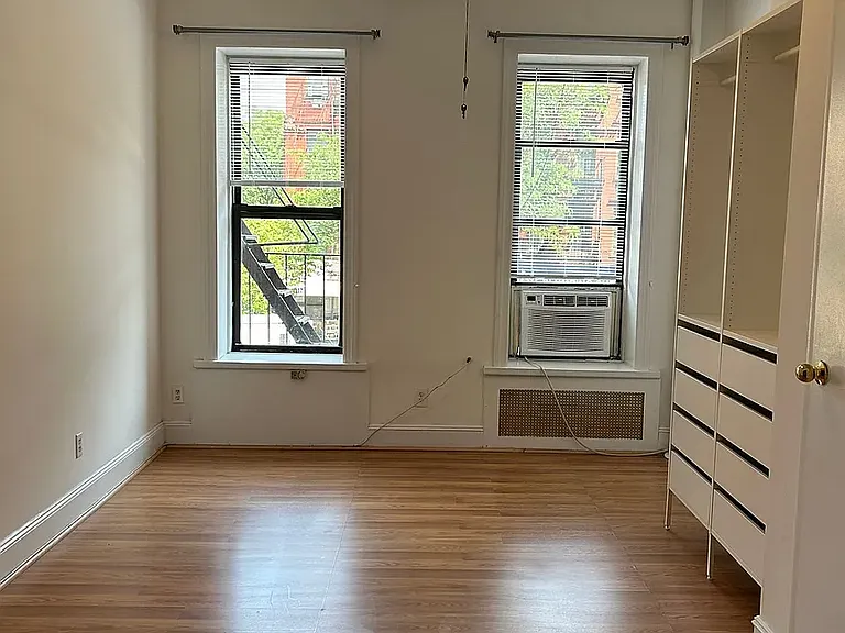 100 W 106th St #2S — Photo 2