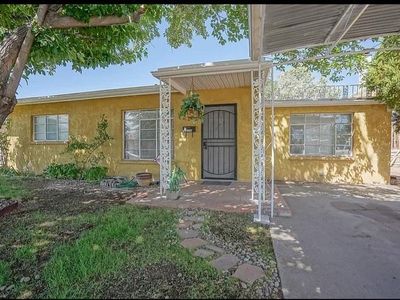 2733 Dakota St NE, Albuquerque, NM, 87110