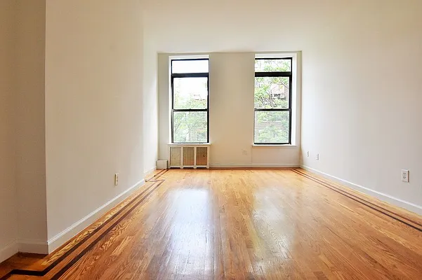 Rented by Balass Ralph, LREB | media 24