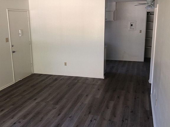 3rd image of 11140 Bellaire St