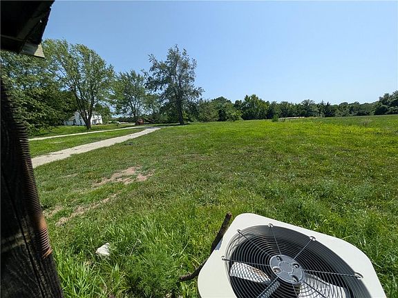 5th image of 936 SE 13th Hwy
