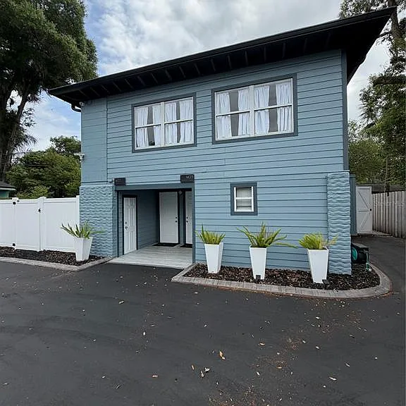 1423 Asher Ln #A — Photo 2