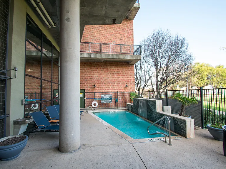 3110 Thomas Ave #502 — Photo 25