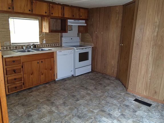 3rd image of 366 Private Road 1610
