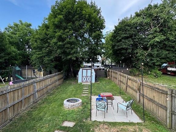 4th image of 72 S Lincoln Ave