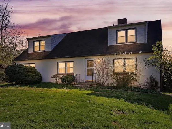 2004 Kings Row Rd, Oxford, PA 19363