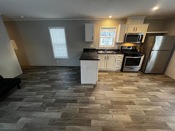 3rd image of 3210 Bel Clare Dr #22AR
