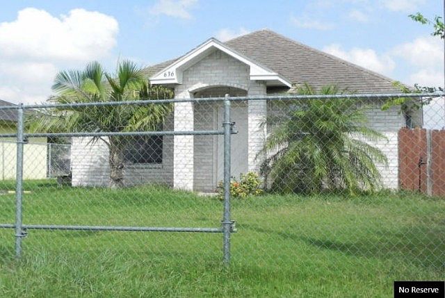 1st image of 636 Saint Thomas Dr