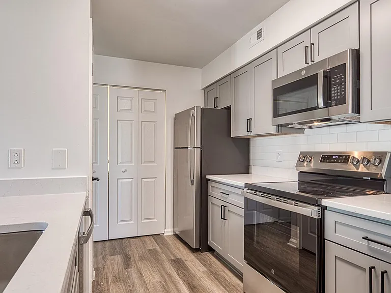 Latitudes Apartments — Photo 7