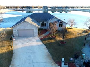 651 S Red Fox Ln, Columbus, NE 68601