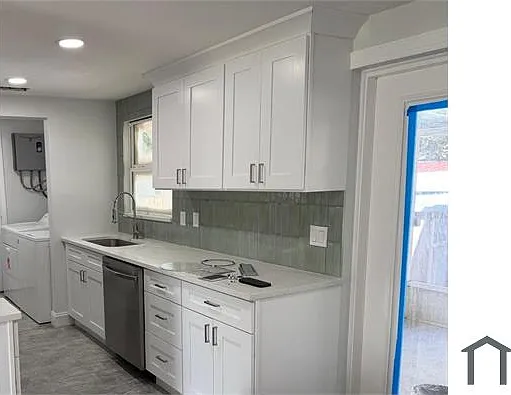 4 bed, 1621 sqft, $3,290 — Photo 3