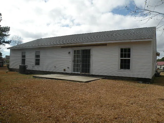 104 Bayer Ct — Photo 14