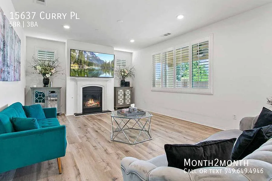 15637 Curry Pl