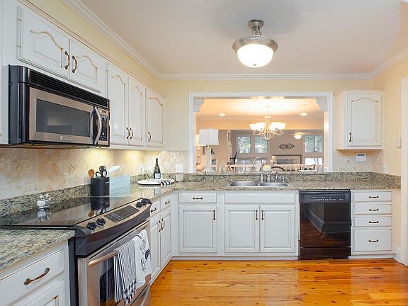 4th image of 1036 Plantation Point Dr #1036