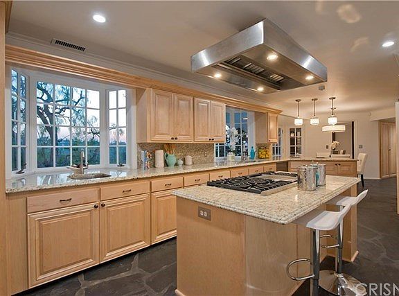 5th image of 4464 Bergamo Dr