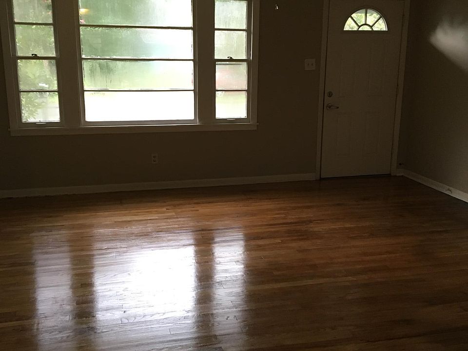 1st image of 402 Crawford St