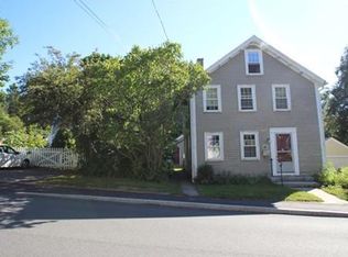 10 Summer St, Rockport, MA 01966