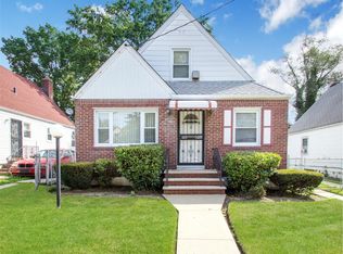 12125 Grayson St, Springfield Gardens, NY 11413