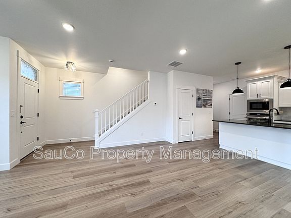 4th image of 3920 SE 83rd Ave