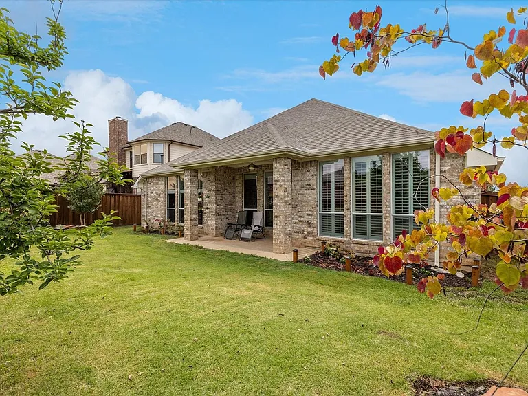 10237 Red Bluff Ln — Photo 22