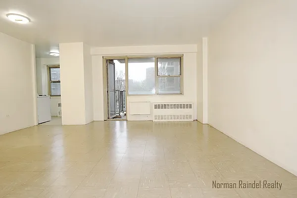 Rented by Norman Raindel, LREB | media 2