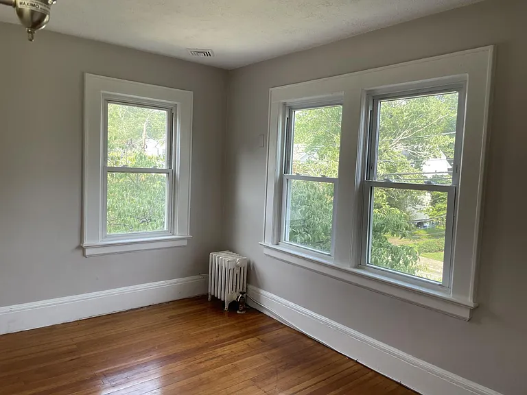 9 Royal Ave — Photo 10