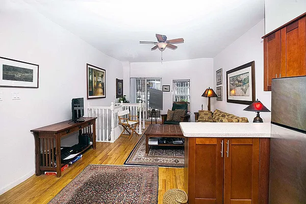 Rented by Larry Tauber, LREB | media 6