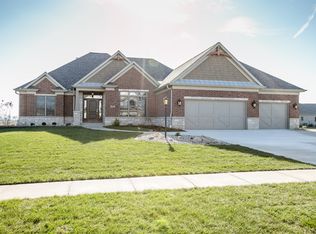 1503 Halo Dr, Mahomet, IL 61853