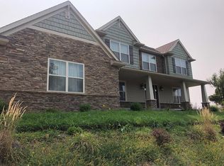 150 Warwick Dr, Valley Grove, WV 26060