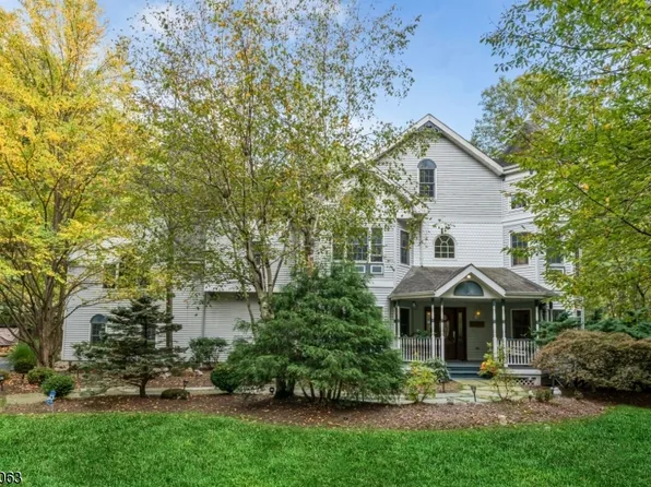 75 Pinewood Dr, Ringwood Boro, NJ 07456