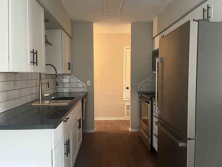 305 Belmont Dr — Photo 15