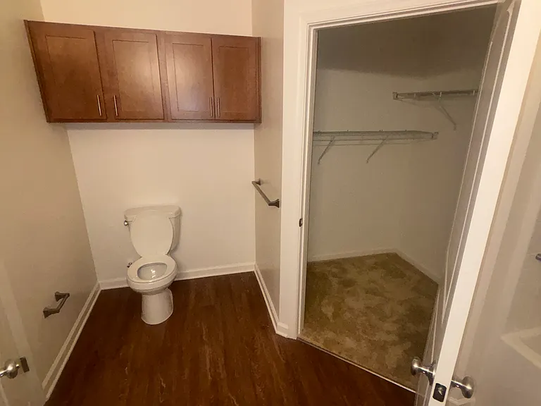 164 Huntwellwest Blvd #1 — Photo 9